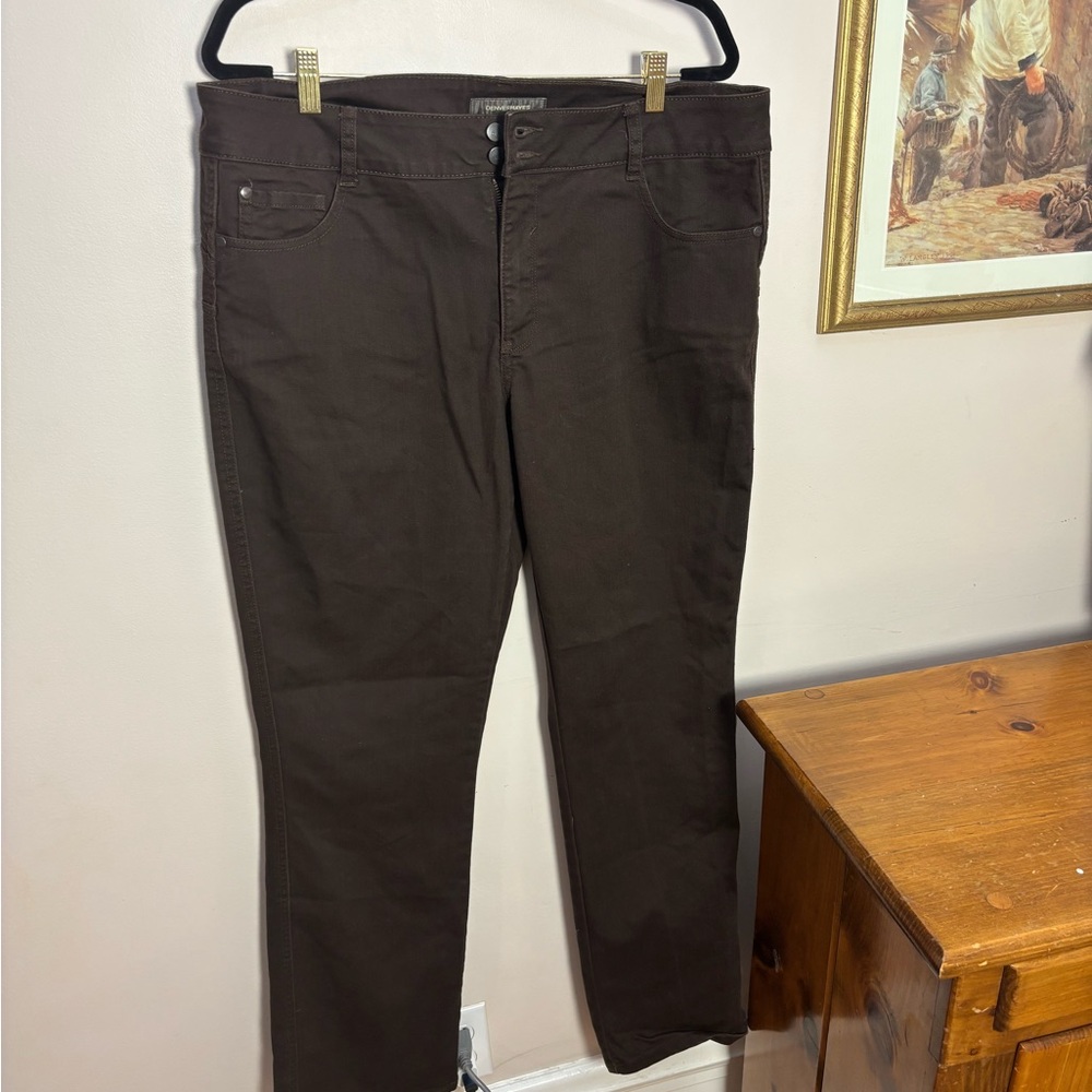 Brown Straight-Leg Jeans.